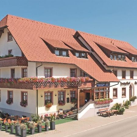 Hotel Landgasthof Kranz Хюфинген Экстерьер фото