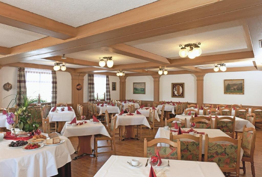 Hotel Landgasthof Kranz Хюфинген Экстерьер фото