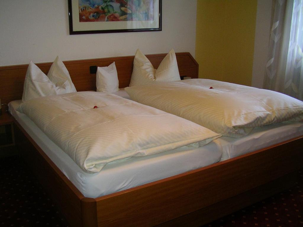Hotel Landgasthof Kranz Хюфинген Номер фото
